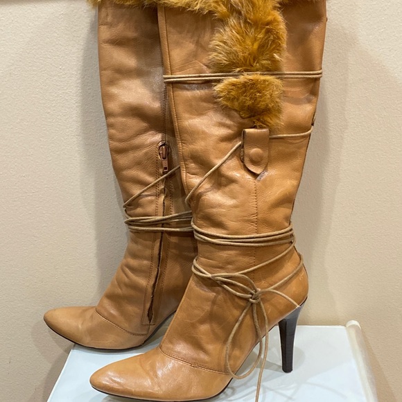 Nine West leather with Rabbit hair fur trim boots. - Picture 4 of 17
